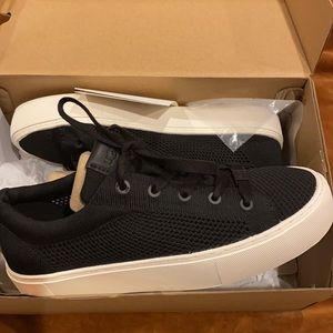 UGG Sneakers
